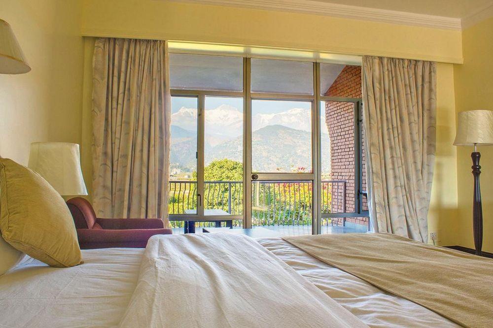 Royal Palm Resort Pokhara Esterno foto